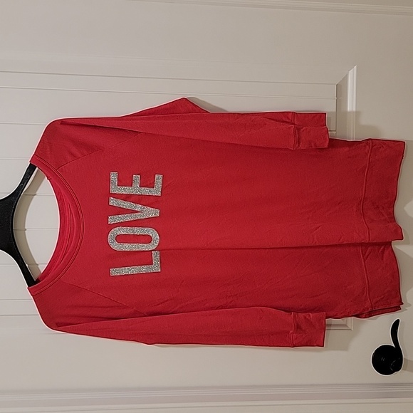 Victoria's Secret LOVE Glitter Red Top Sleep Shirt Size Small - Picture 2 of 8